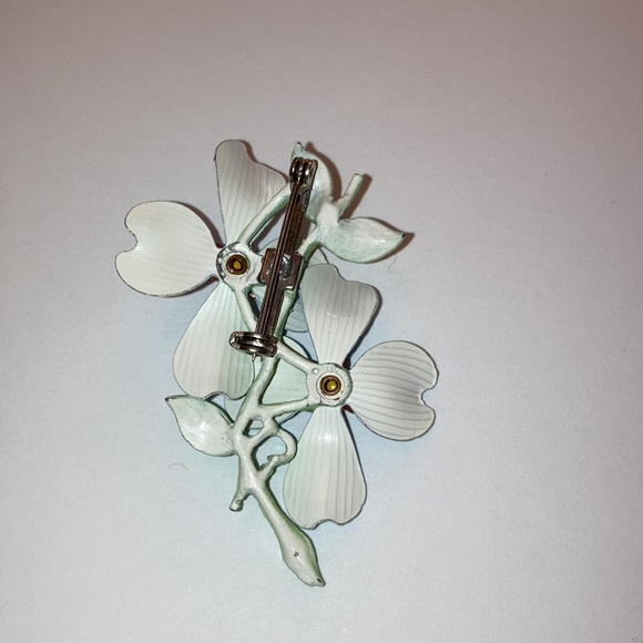 Beautiful Vintage Blue Flower Enamel Brooch - Picture 3 of 3
